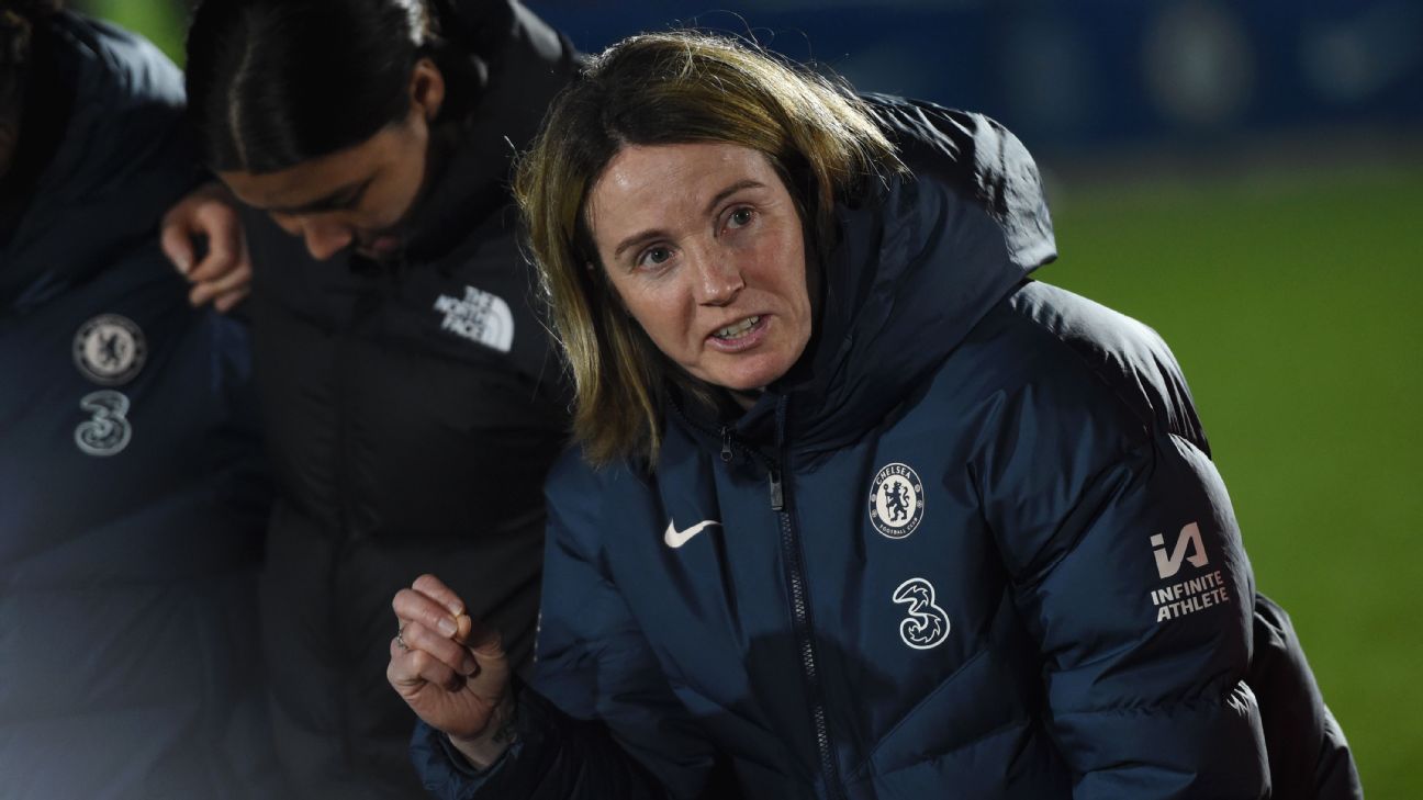 切尔西的凯拉·沃尔什回到了曼城的QF，诺米·吉尔马离开了Bompastor