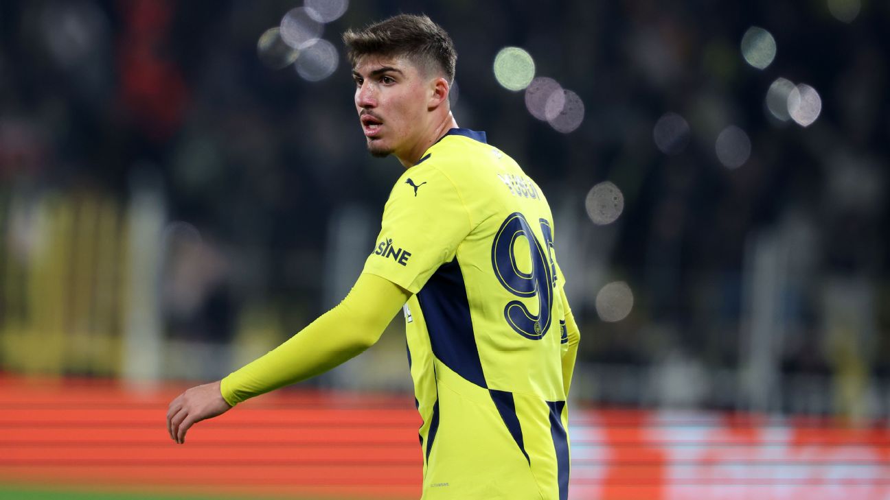 转会传闻，消息：曼联让10人离队，签下阿克西切克