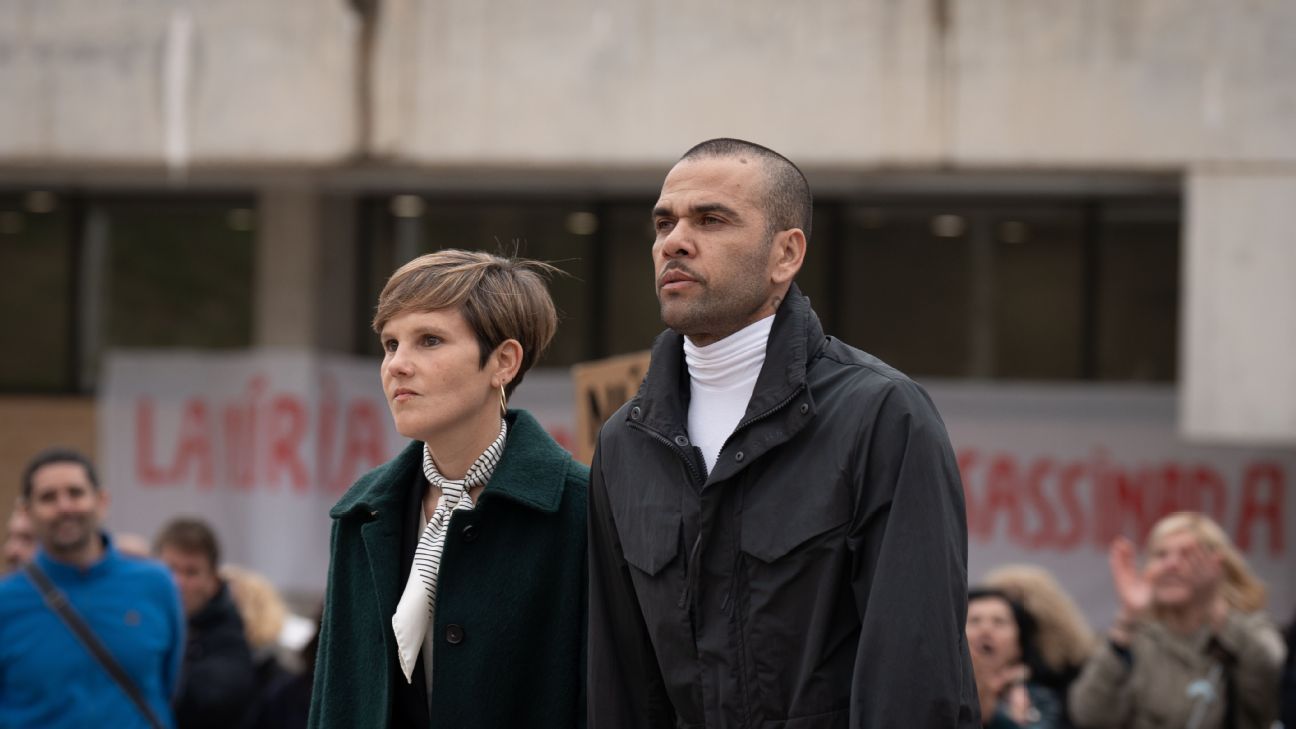 达尼·阿尔维斯：西班牙法院推翻性侵犯罪名