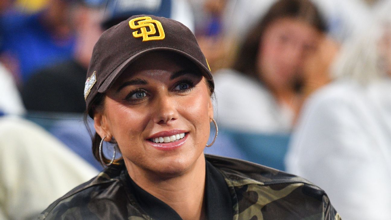 前USWNT明星亚历克斯·摩根宣布生下男婴恩佐