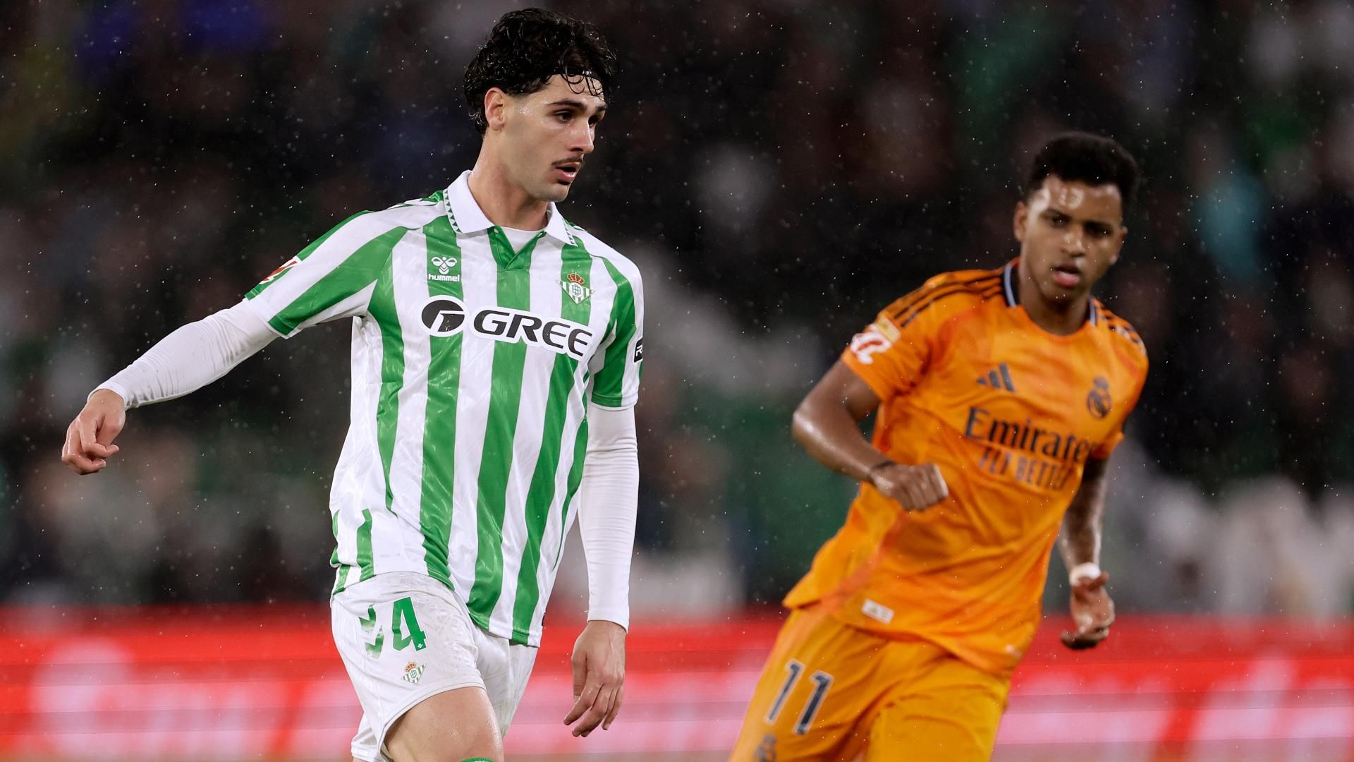 丹尼尔·列维在“充满挑战”的赛季中为热刺的转会辩护