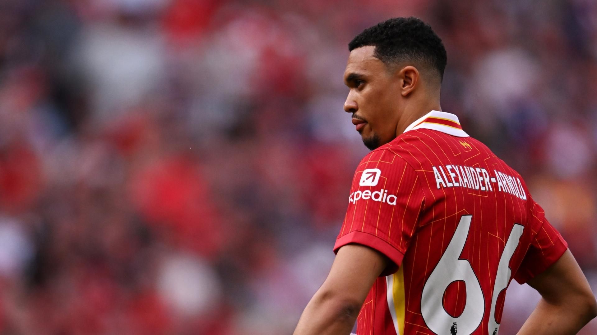 特伦特·亚历山大-阿诺德在阿森纳平局时遭到利物浦球迷的嘘声