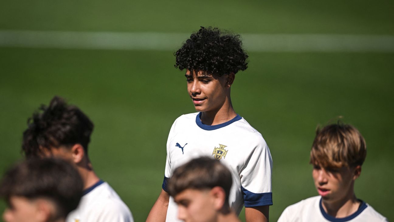 c罗的儿子入选葡萄牙U15国家队首发