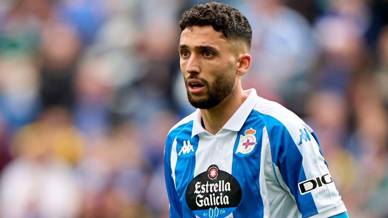 足球运动员在自拍时掉进海里，被送往医院