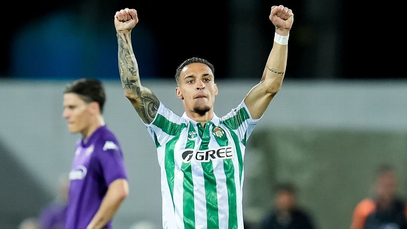 贝蒂斯主帅佩莱格里尼说，安东尼想在曼联出局后“复仇”