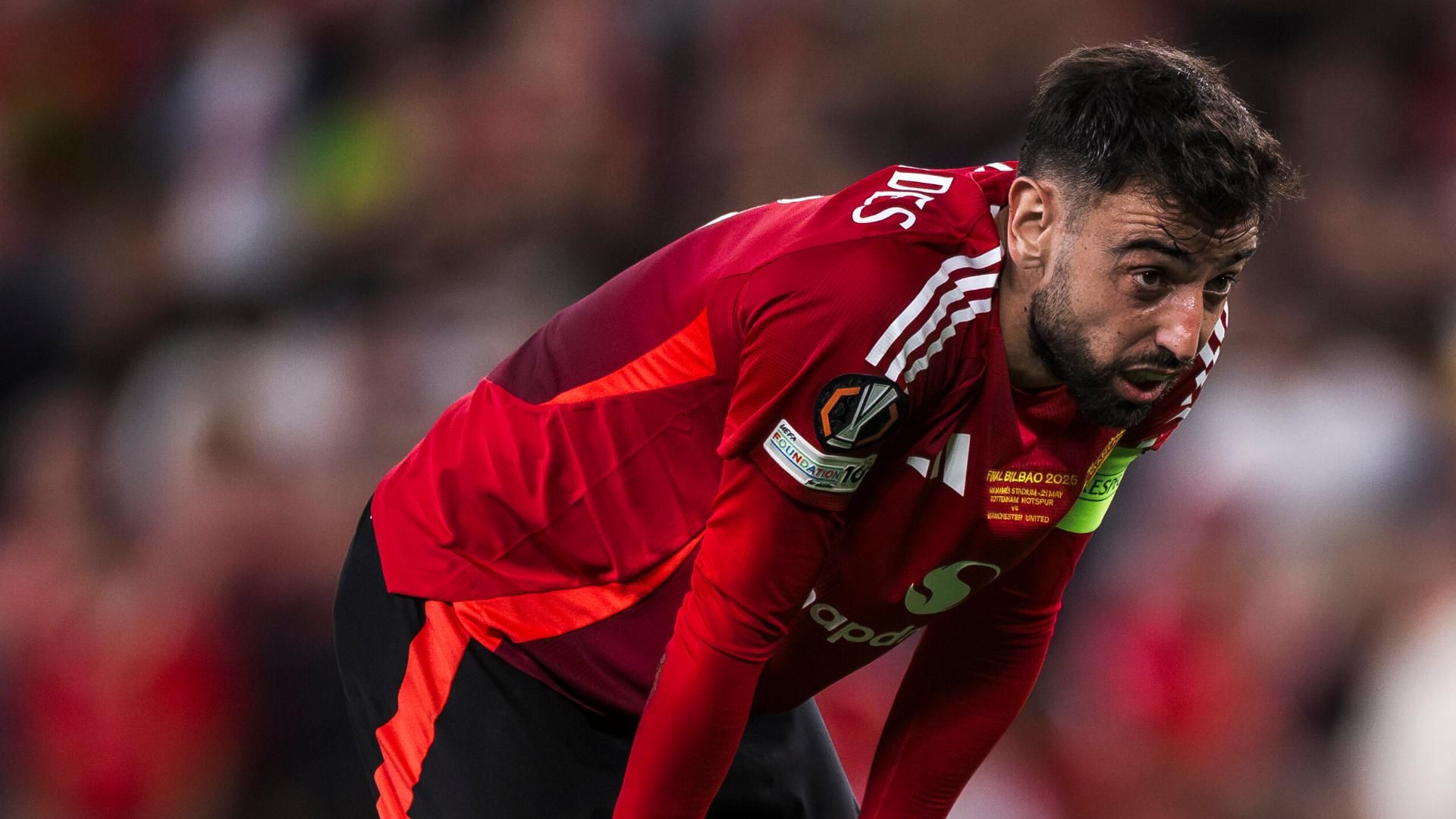 消息来源：布鲁诺·费尔南德斯在拒绝阿尔·希拉尔后决定留在曼联