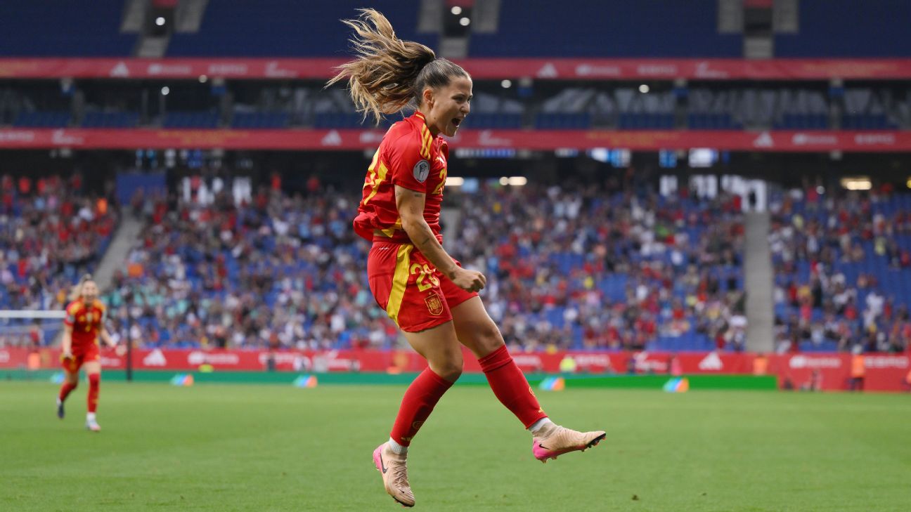 西班牙队，Clàudia皮纳在对阵英格兰的比赛中打进欧洲杯警告