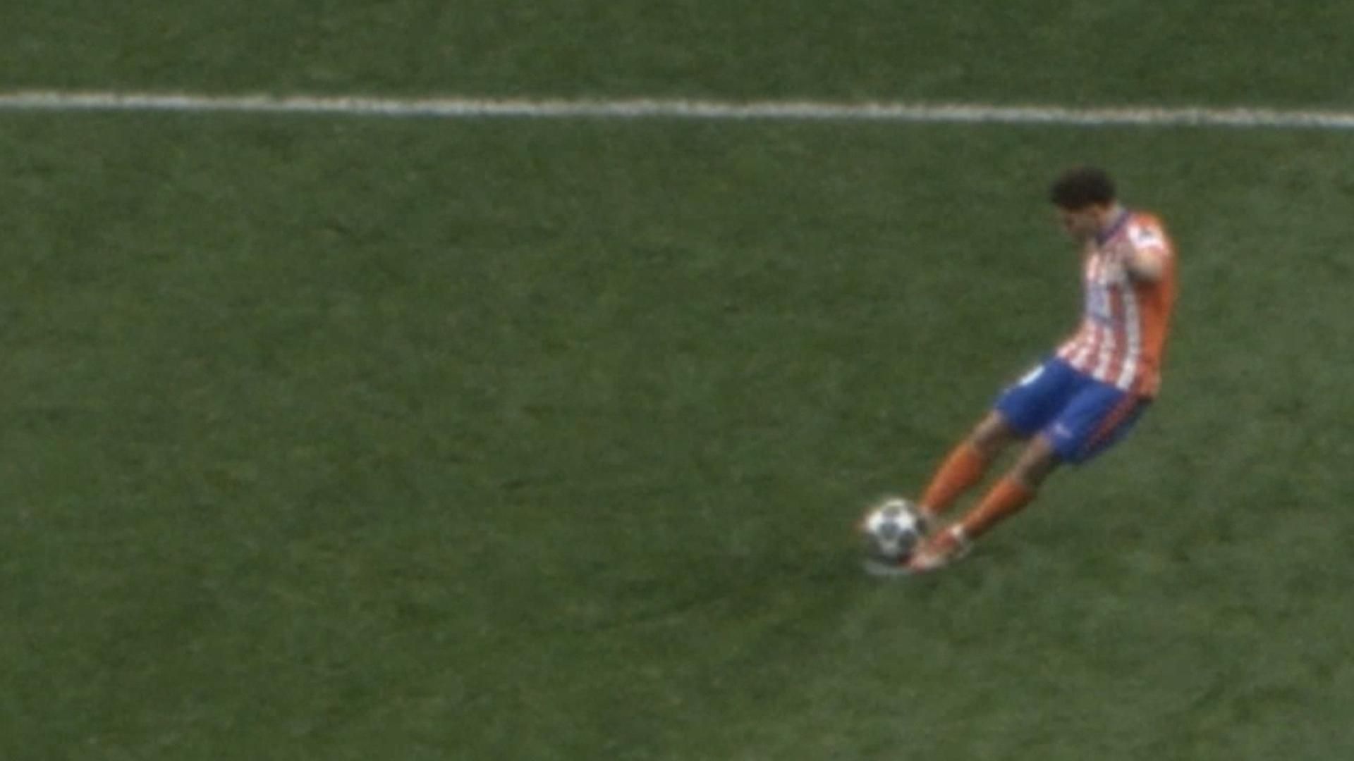 两次触球罚球法因Álvarez争议而改变