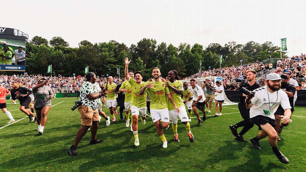 足球的未来是由病毒式传播的时刻和名人推动的新的、混乱的锦标赛吗？