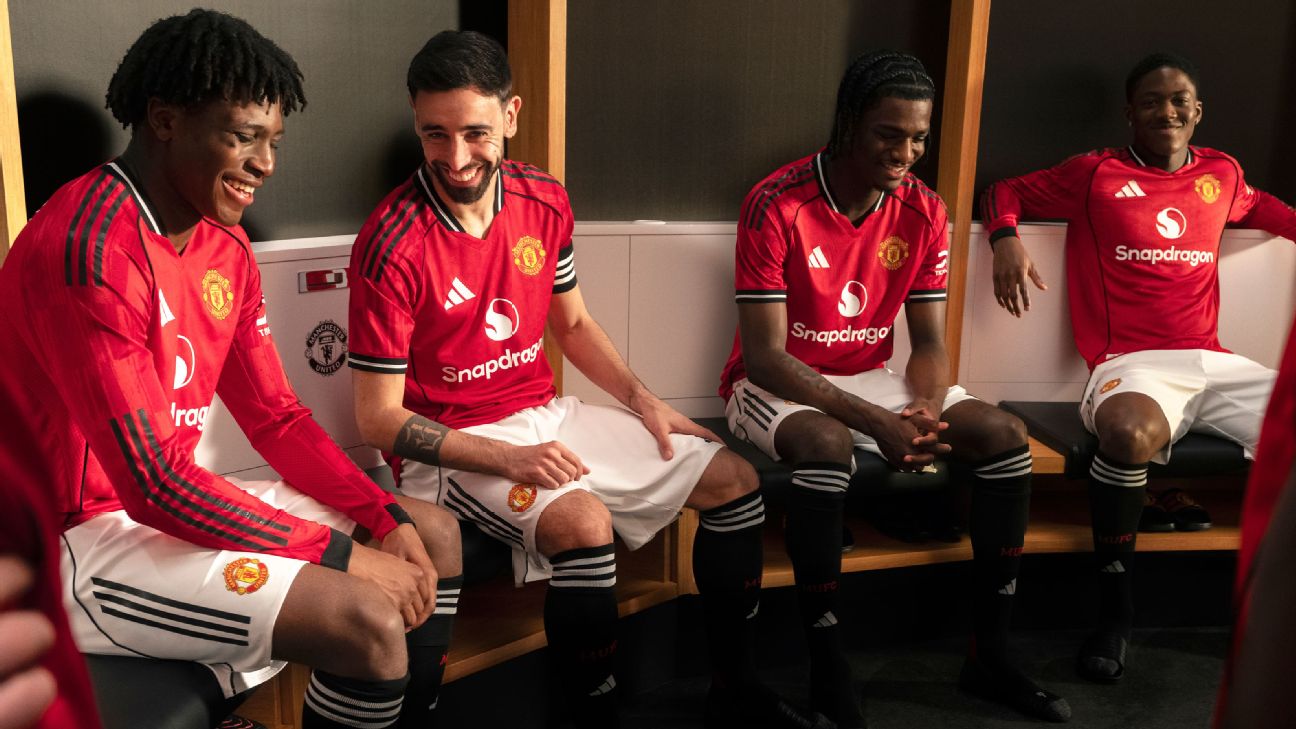 曼联用2025-26赛季的主场球衣向老特拉福德致敬