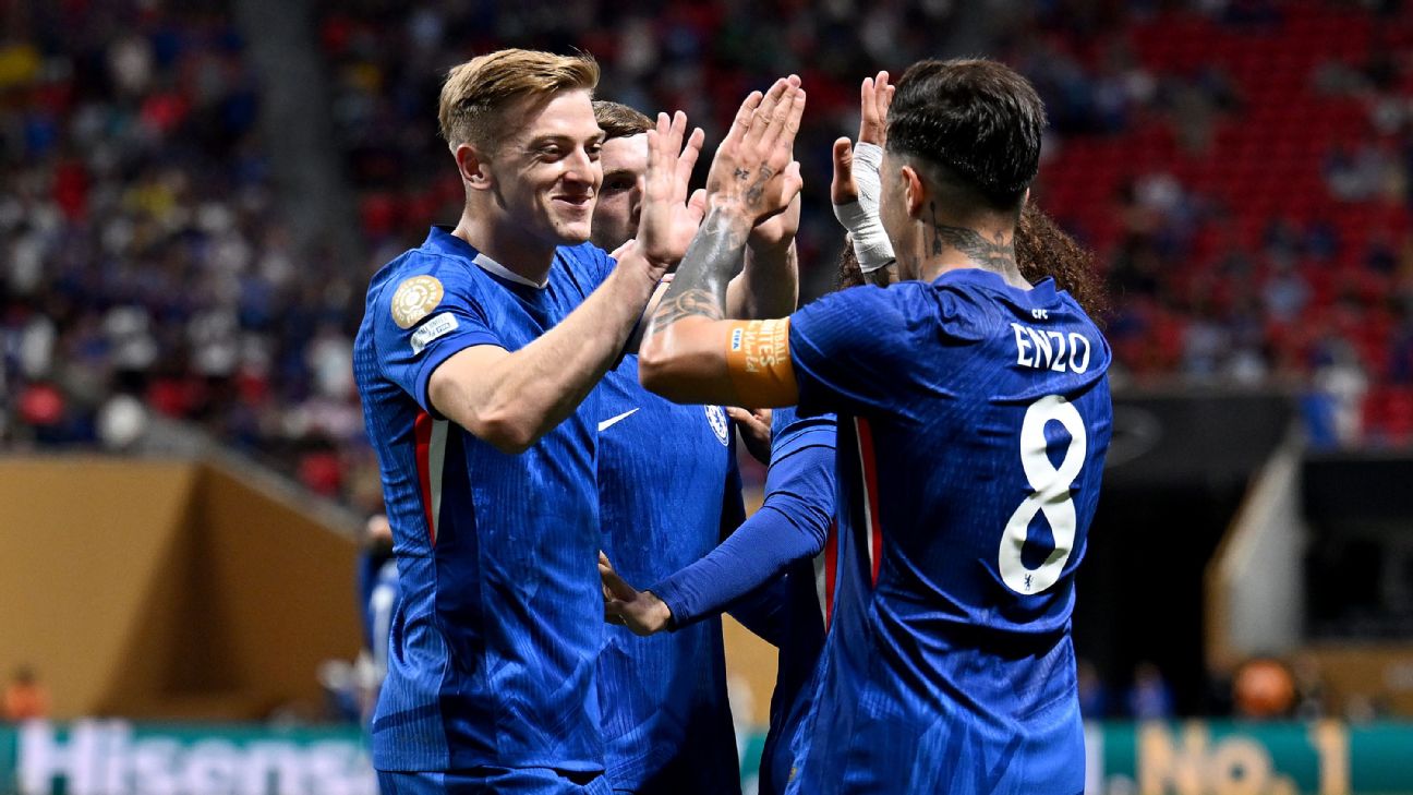 利亚姆·德拉普和佩德罗·内托给切尔西留下了深刻的印象，但是关于蓝军前锋的问题仍然存在