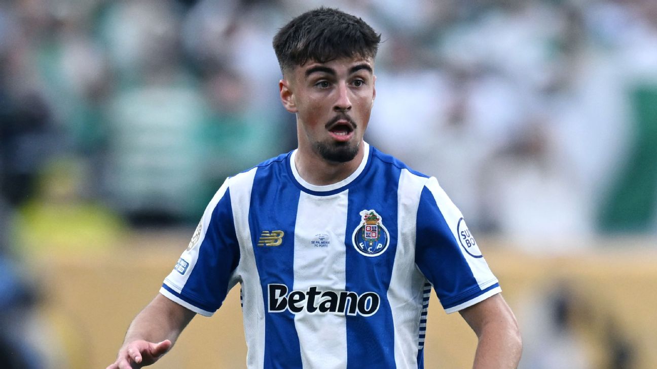 转会传闻，新闻：阿森纳，曼城争夺费尔南德斯