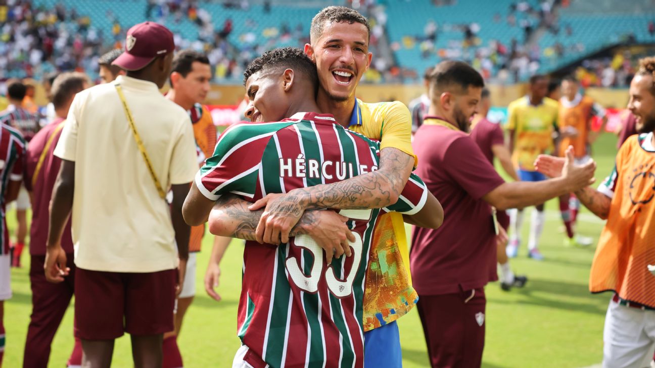 世俱杯日报：多特蒙德和弗鲁米嫩塞晋级，但日落留下了印记