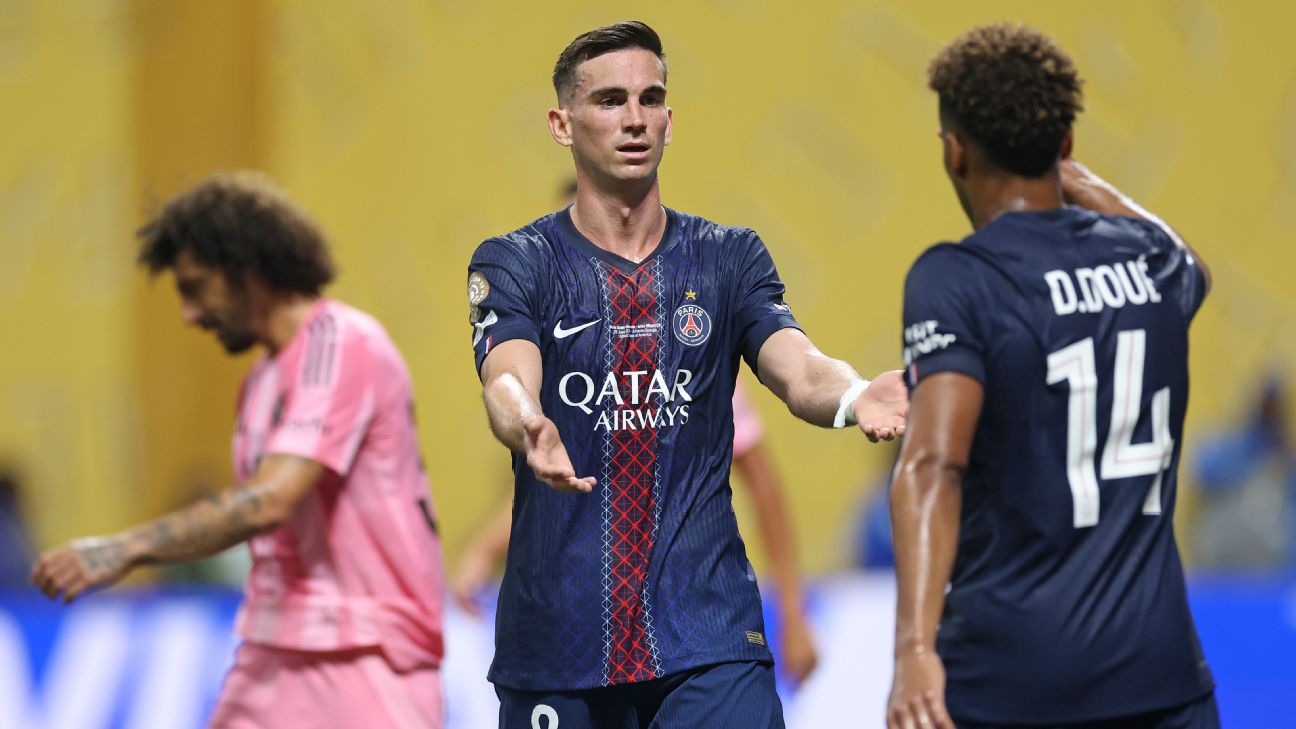 转会传闻，新闻：曼联，纳斯尔跟踪PSG的Fabián鲁伊斯