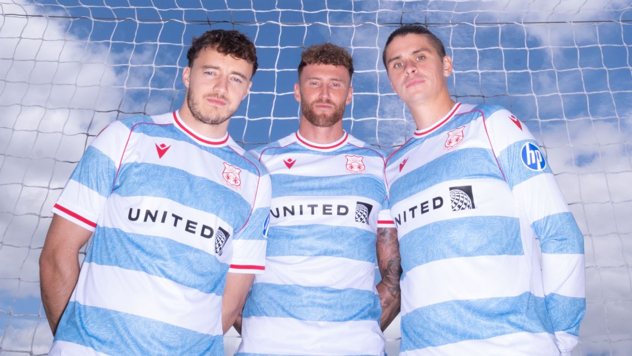 雷克瑟姆队以惊艳的第三套球衣庆祝威尔士与阿根廷之间的联系。