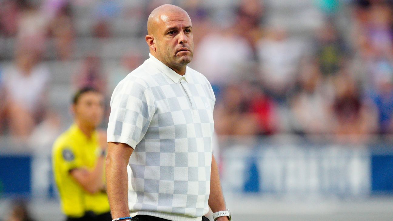 北卡罗来纳勇气队解雇主教练肖恩·纳哈斯