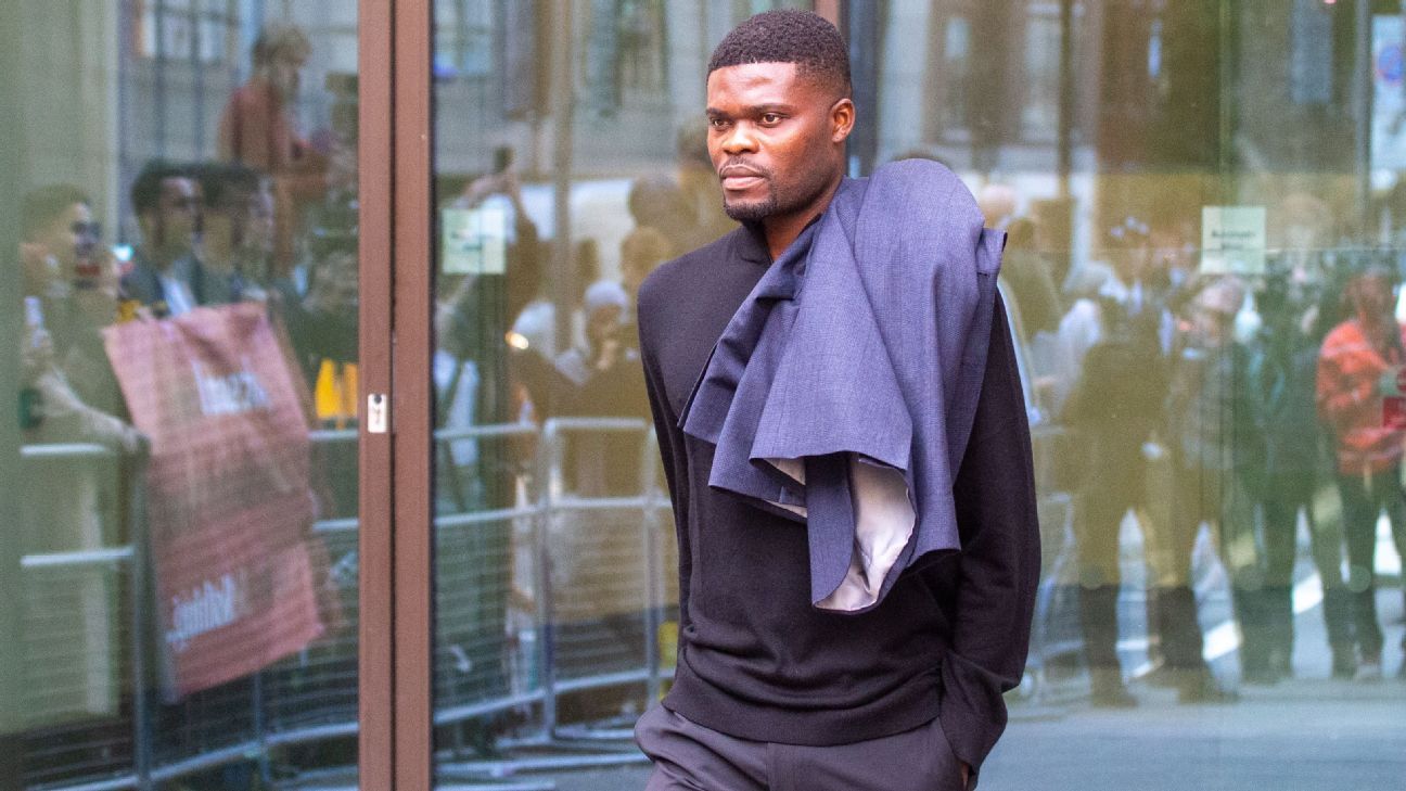 帕尔特伊获准保释后同意加盟比利亚雷亚尔