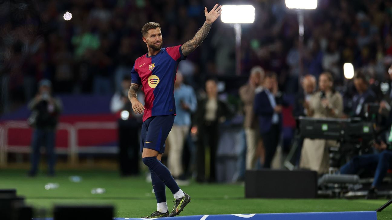 自由球员马丁内斯在离开巴萨后加盟利雅得胜利队