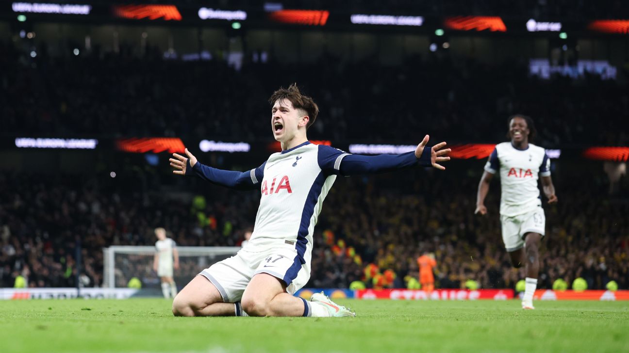 马刺队年轻球员摩尔签下新的“长期”合同