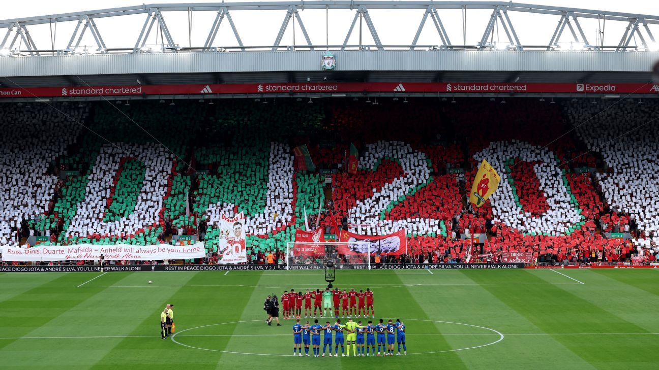 利物浦在英超揭幕战上向若塔致以深情的敬意。