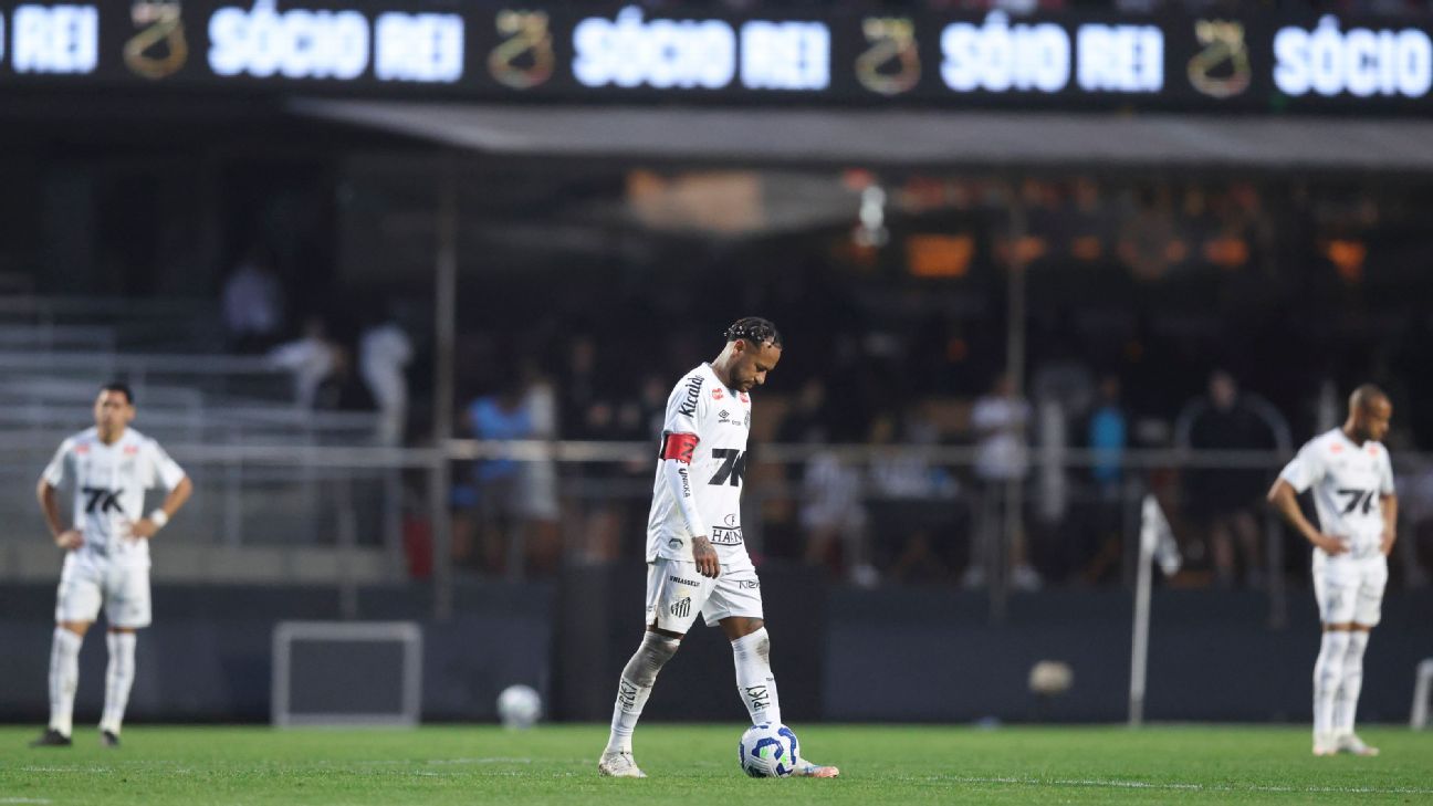 内马尔的桑托斯队以6球不敌瓦斯科，库蒂尼奥梅开二度。