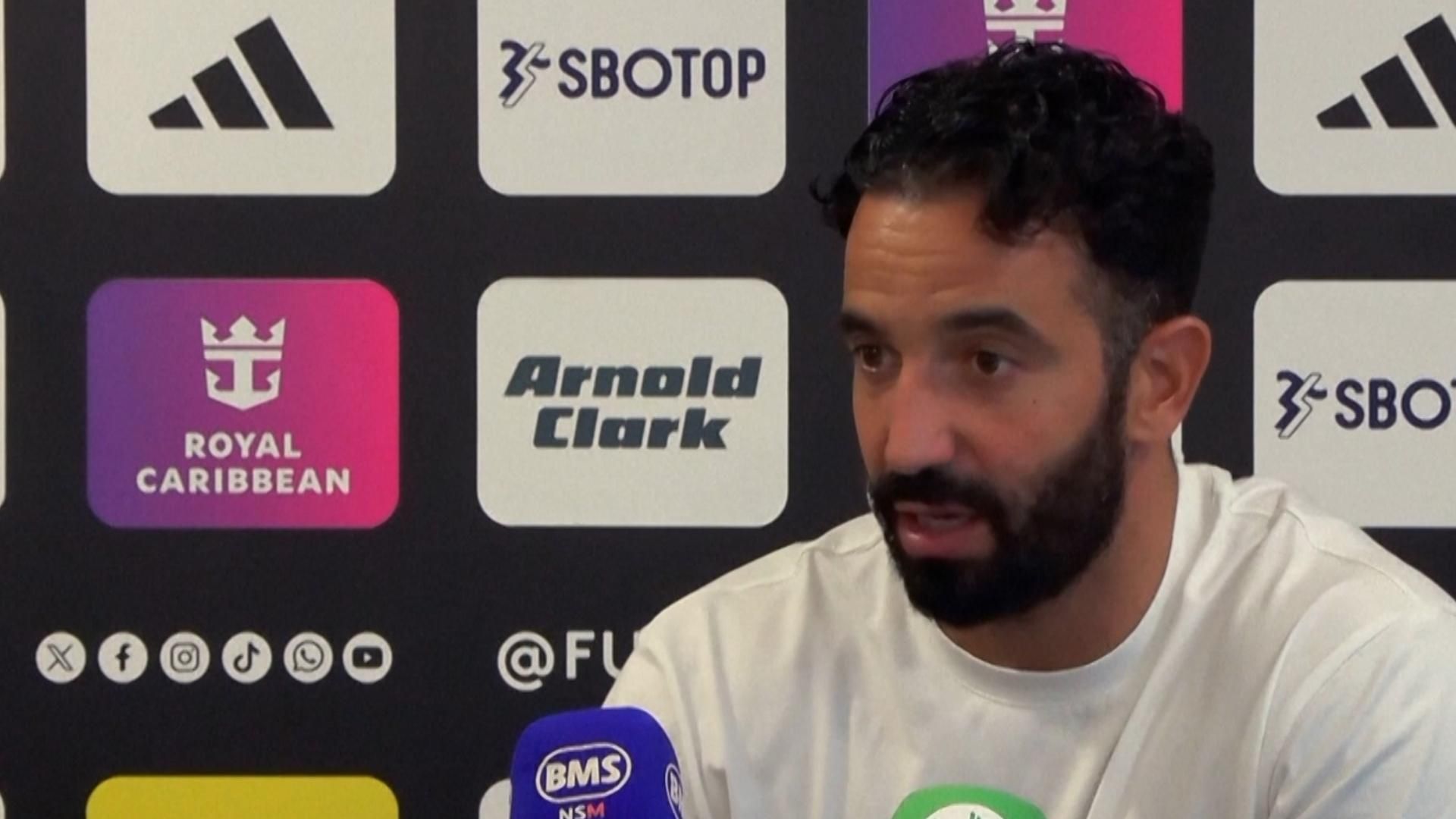 曼联主帅阿莫林：梅诺必须与费尔南德斯争夺出场时间