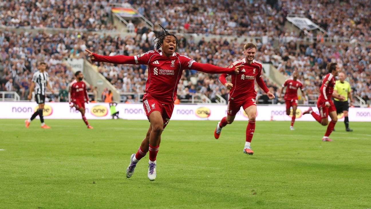 在英超经典战中，恩古莫哈成为伊萨克之前备受瞩目的焦点。