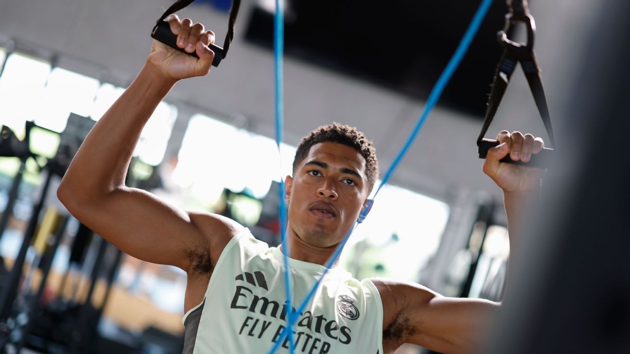 皇家马德里的阿隆索对贝林厄姆10月复出持“乐观”态度