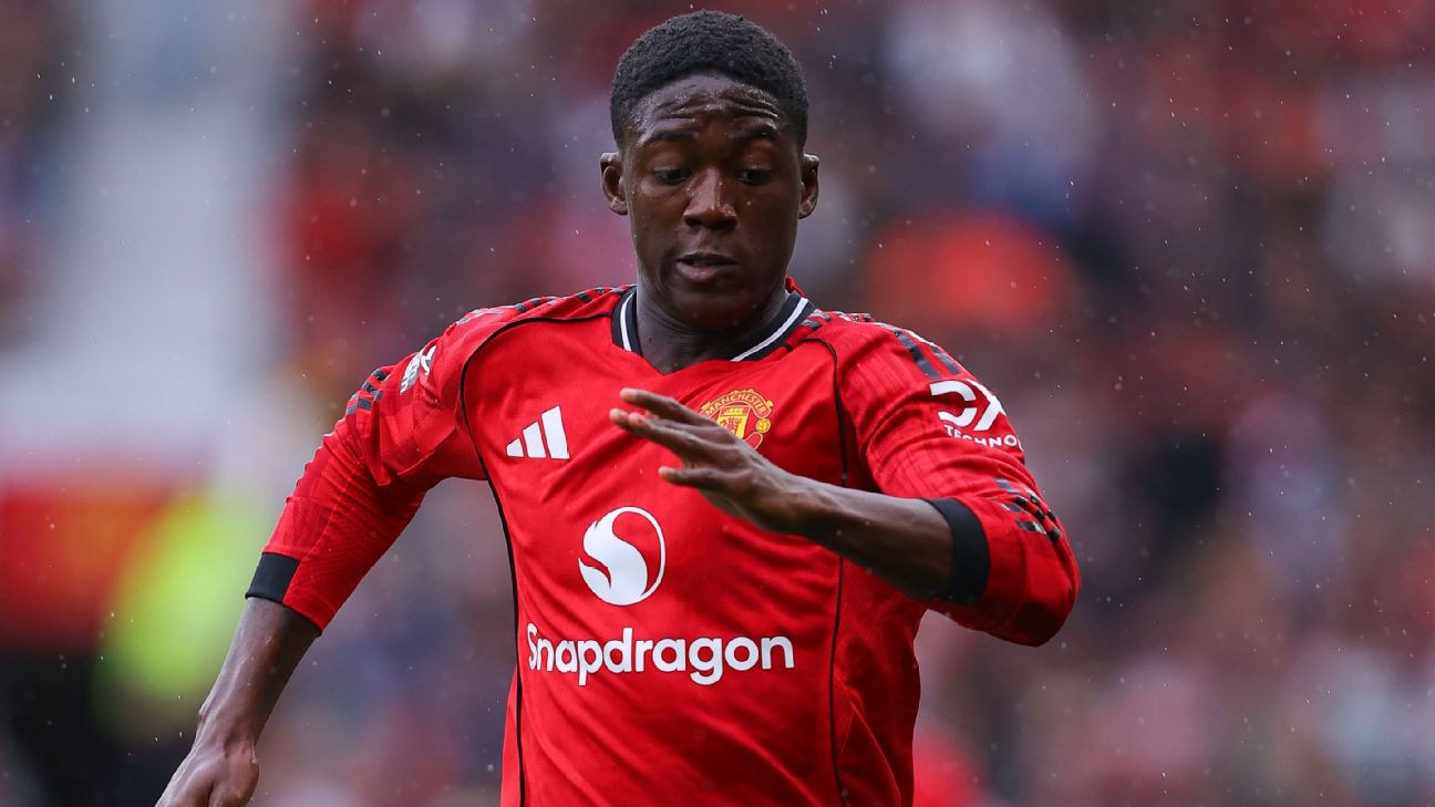 转会传闻与消息：曼城有意对曼联小将迈努发起重磅行动