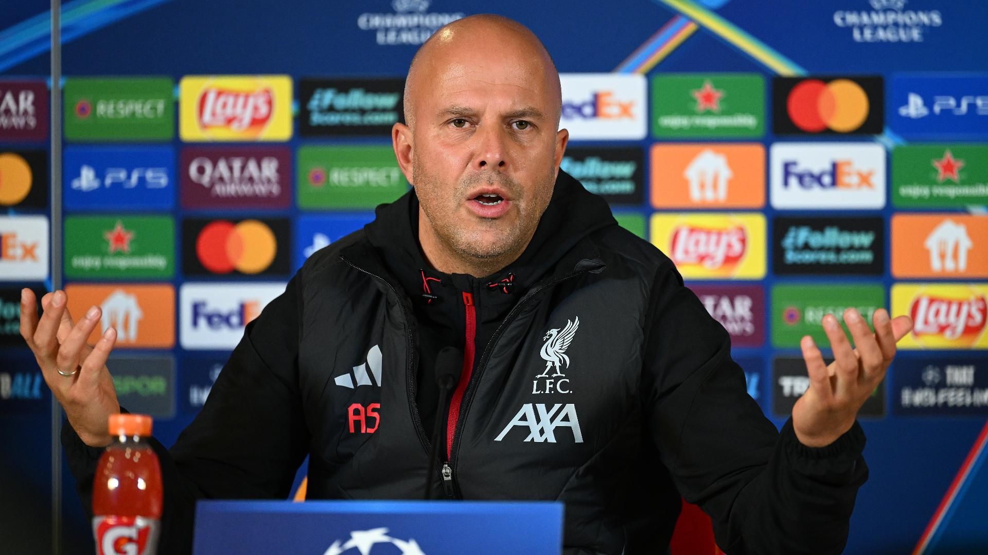 尤尔根·克洛普谈工作狂热：“25年来只参加了两场婚礼”