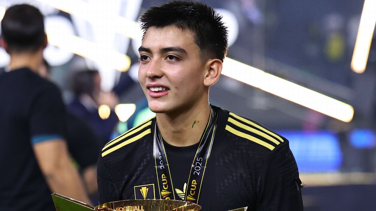 转会传闻与消息：墨西哥球星莫拉进入阿森纳、曼城、皇马和巴萨的考察名单