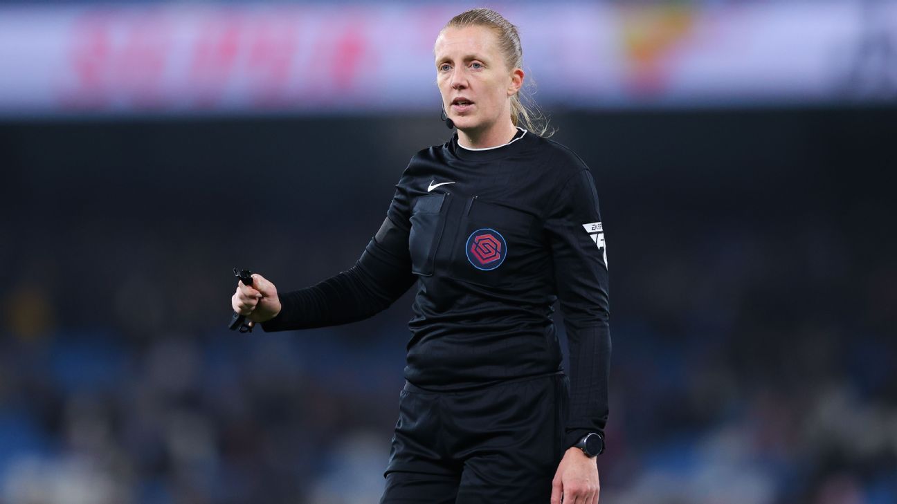 女官员因提出强烈投诉遭处罚，法庭获悉。