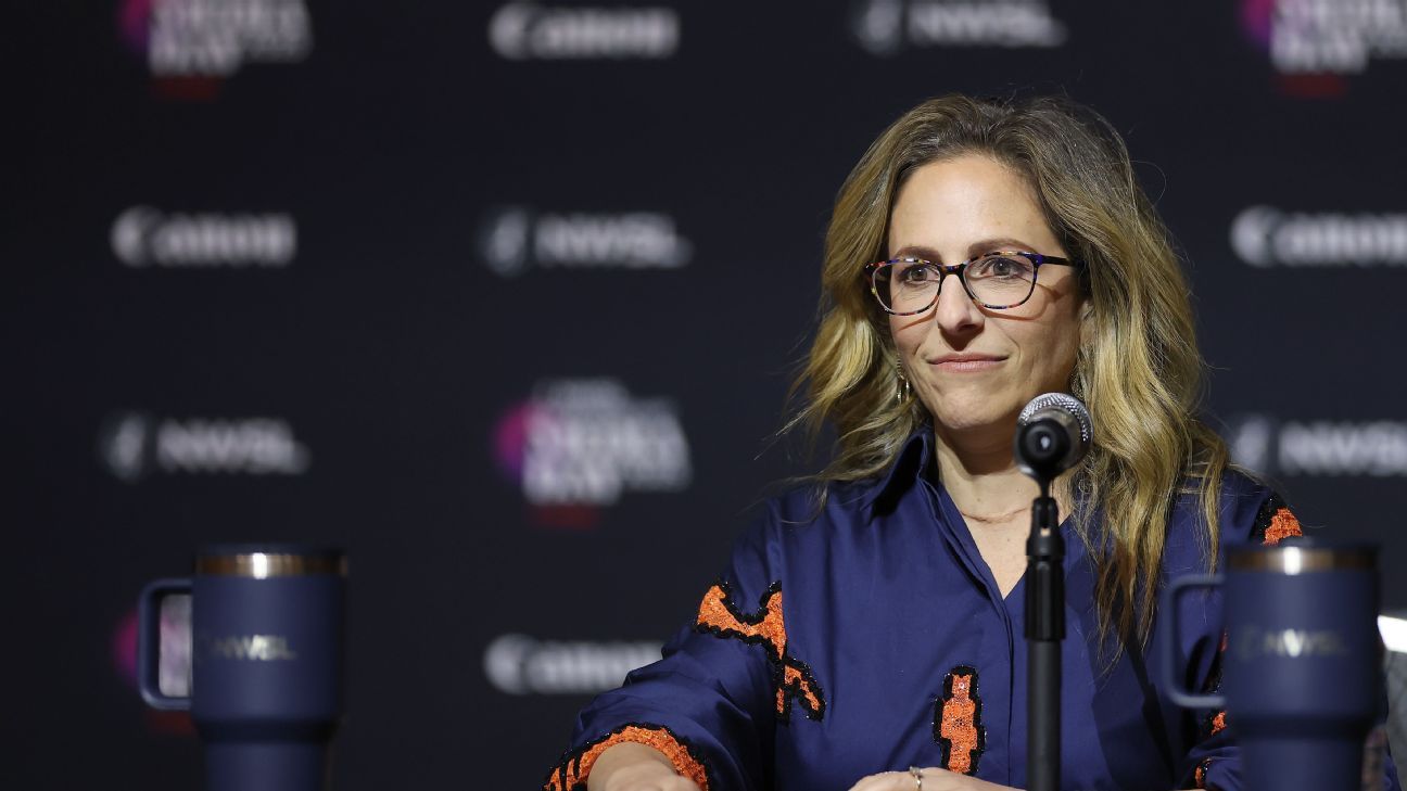 伯曼专员向NWSL发出警告，要求其调整赛程。