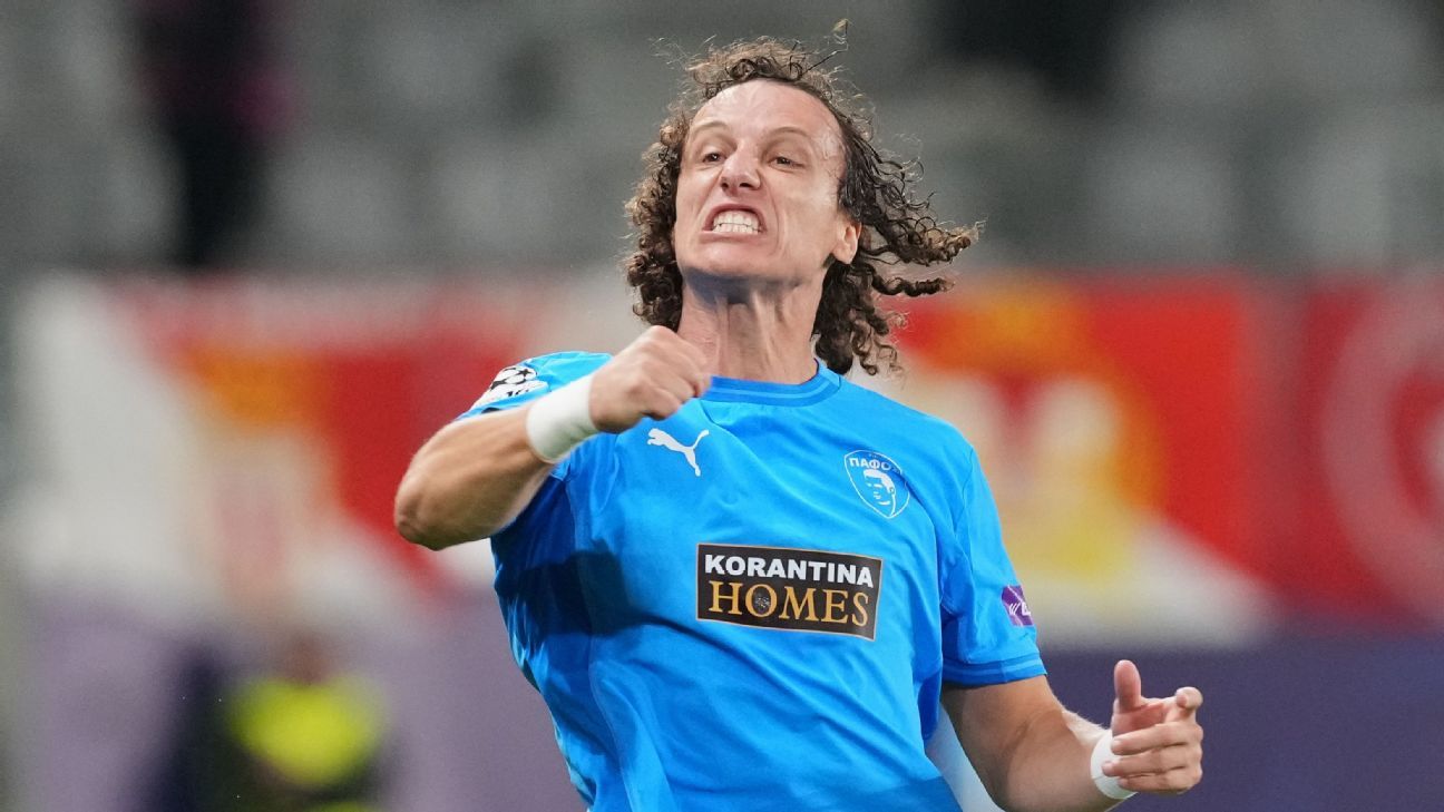 38岁的大卫·路易斯打入自2017年以来的首粒欧冠进球。