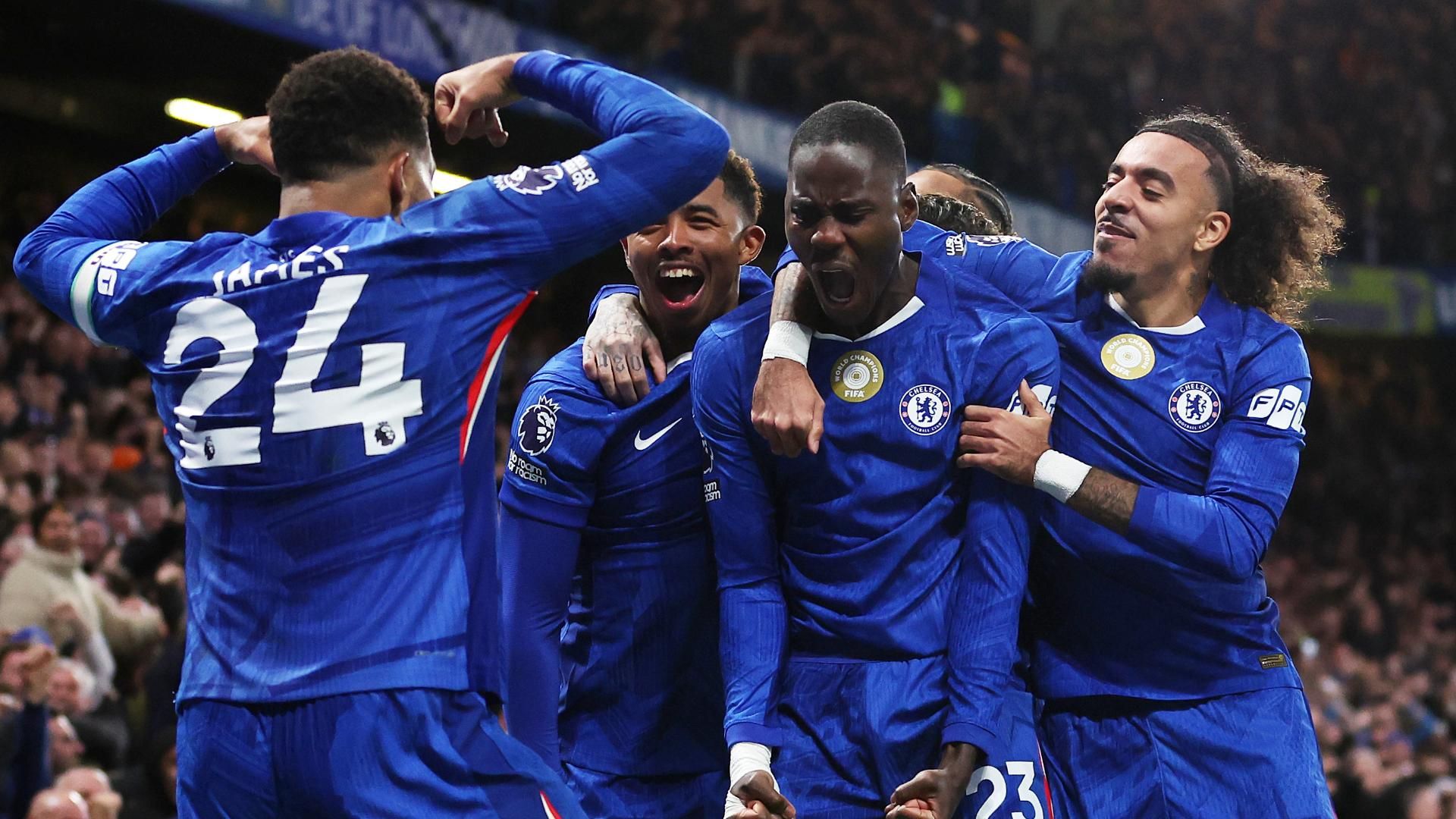 蒂亚戈·席尔瓦的儿子伊萨戈，17岁，与切尔西俱乐部签下职业合同。