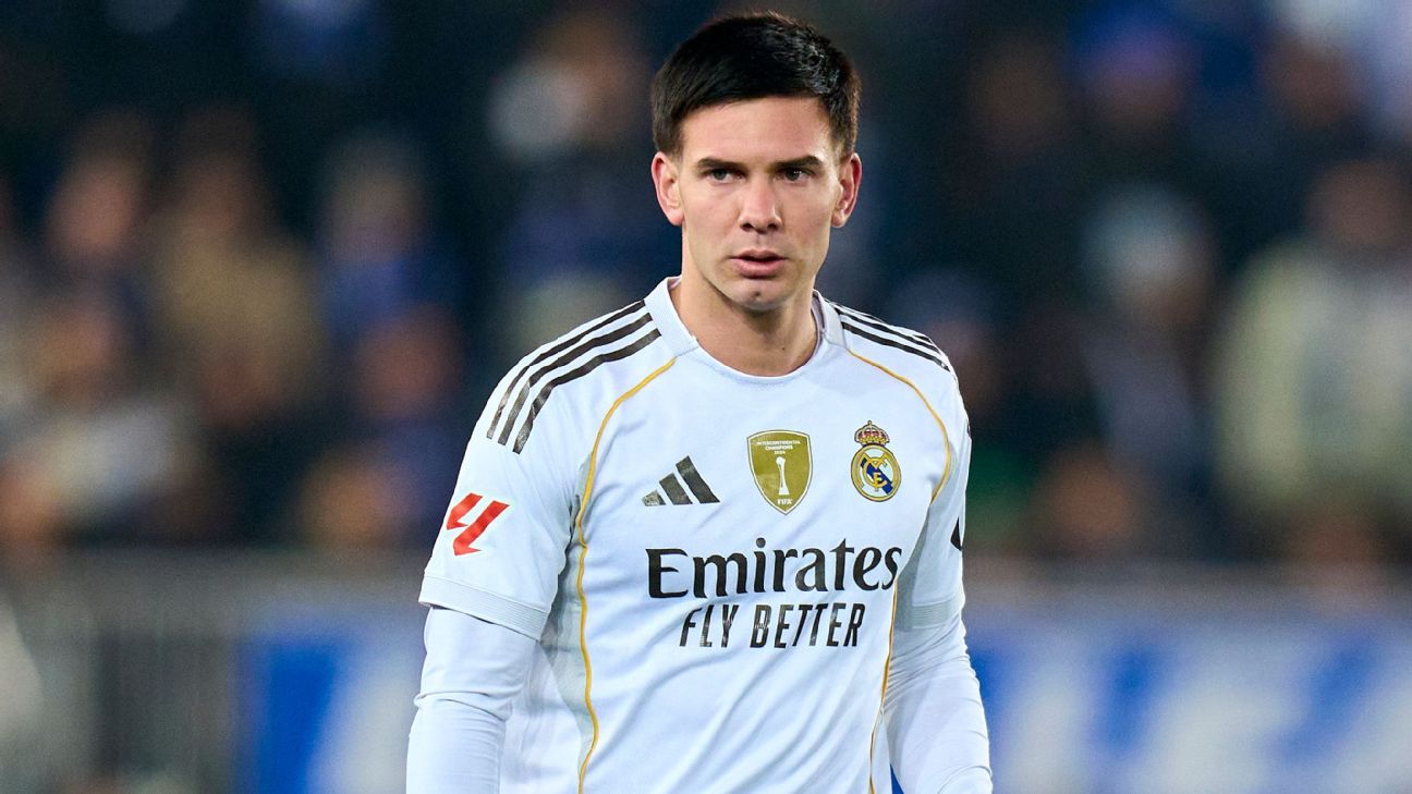 转会传闻，新闻：皇马拒绝了那不勒斯对马斯坦图诺的转会