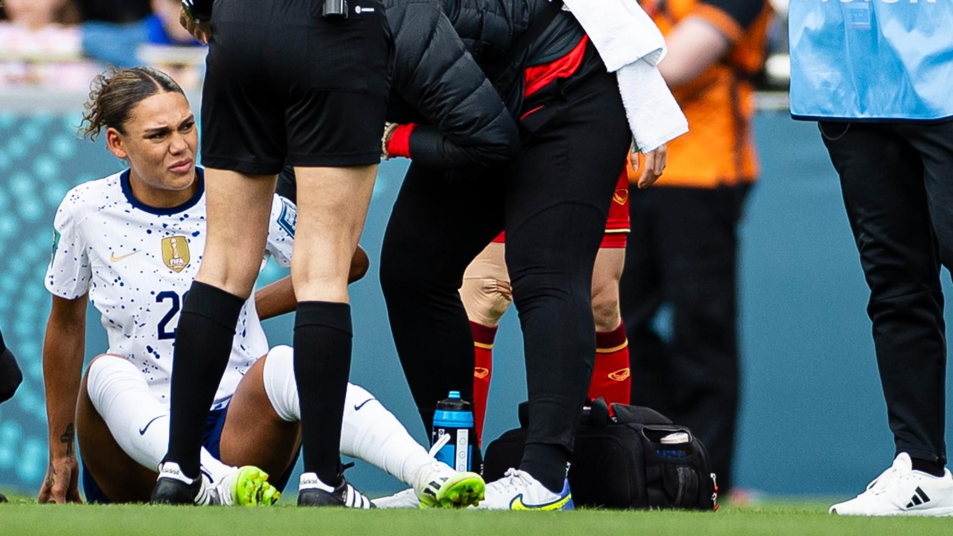 消息来源：丹佛将以美国女足联赛历史最高转会费签下奥克。