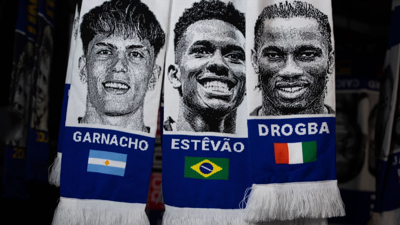 英超联赛实时更新：切尔西迎战富勒姆，新帅罗森尼尔现场观战。