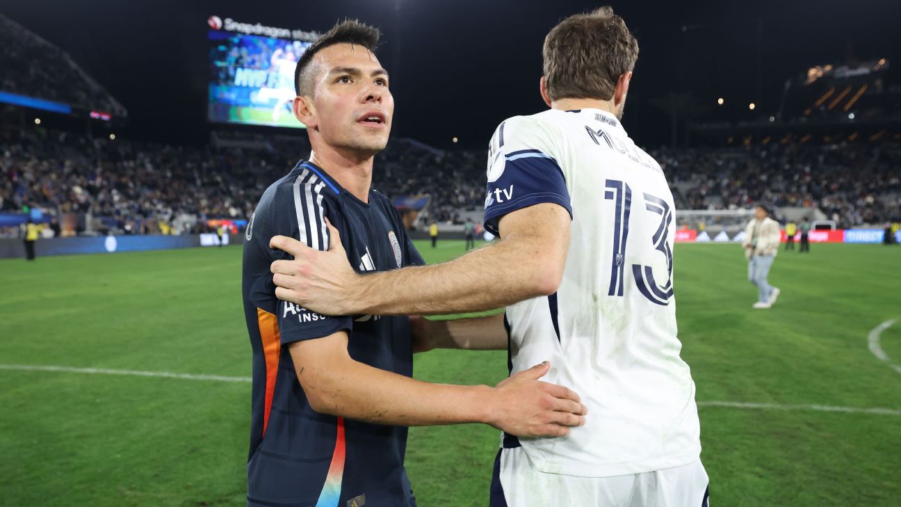 圣地亚哥足球俱乐部正着手引进墨西哥球星“小查”洛萨诺的离队事宜。