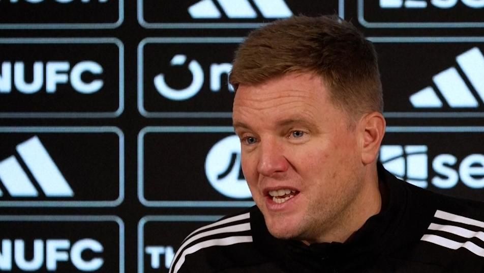 因缺乏越位技术，安托万·塞梅尼奥的进球被判无效，导致比赛延误。