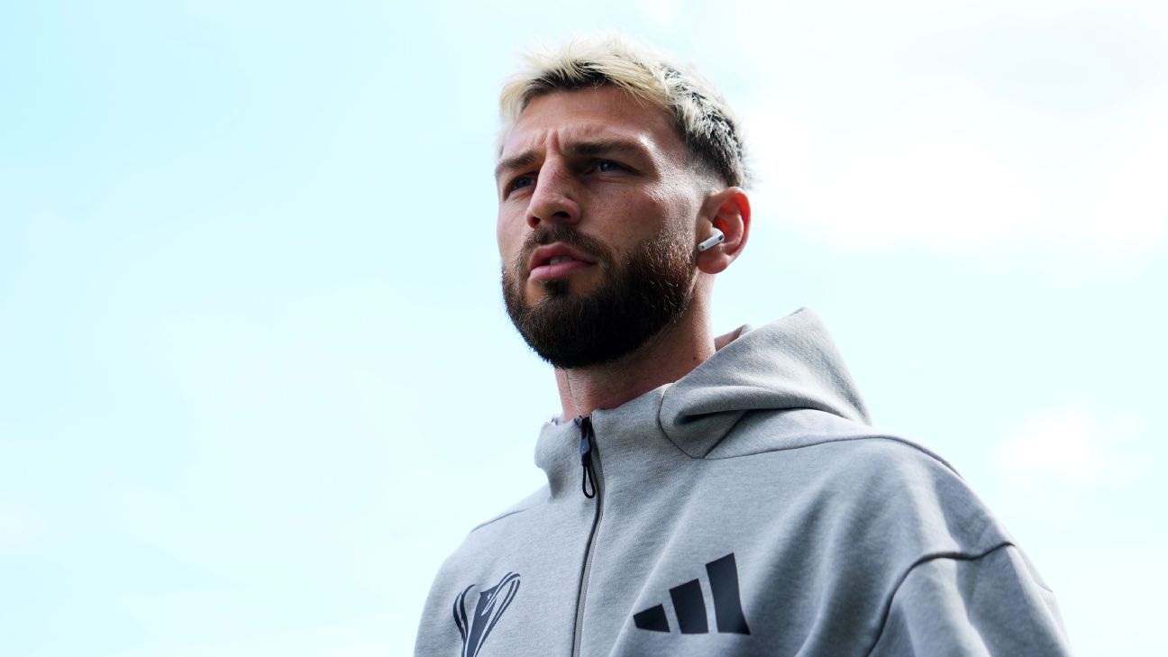 布莱克蒙在迈阿密国际队有意的情况下加入温哥华白帽队训练营。