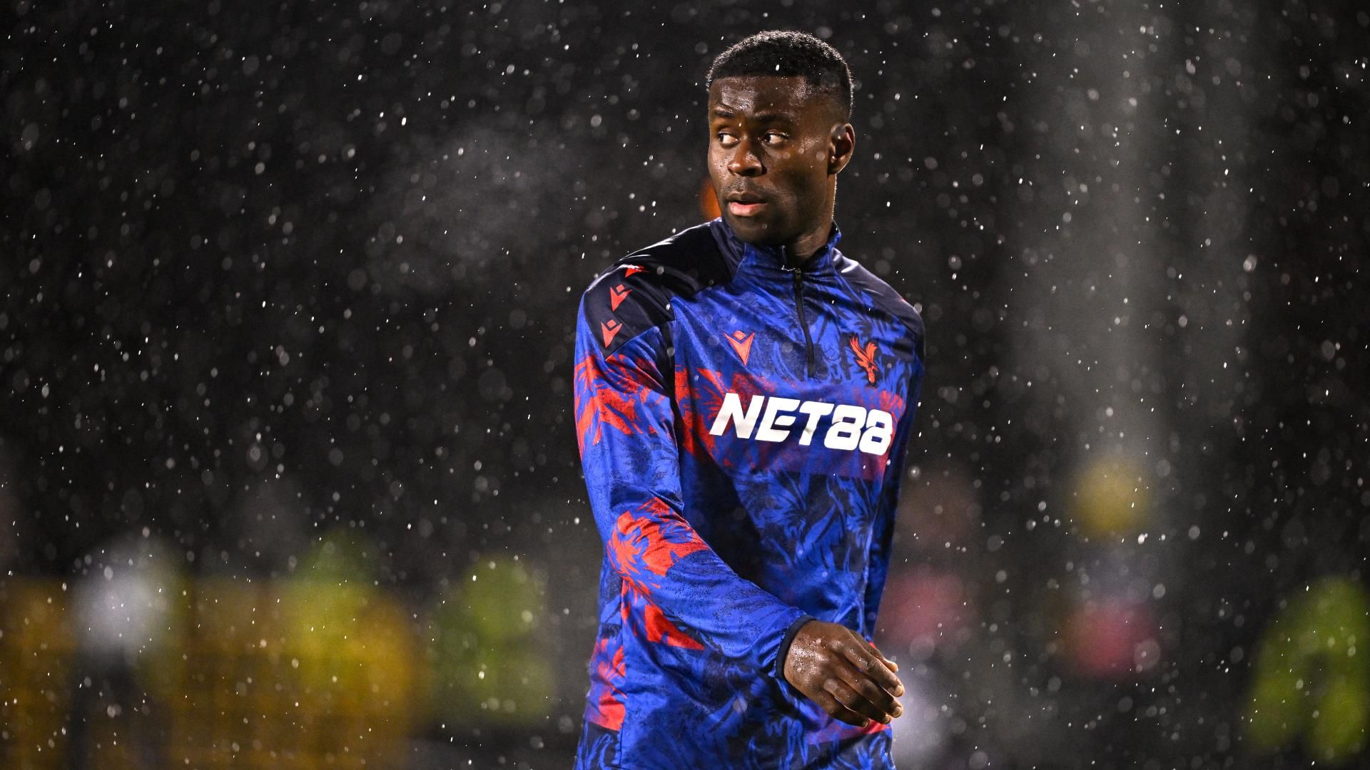 富勒姆正与曼城的奥斯卡·博布商谈签约事宜——消息人士称。