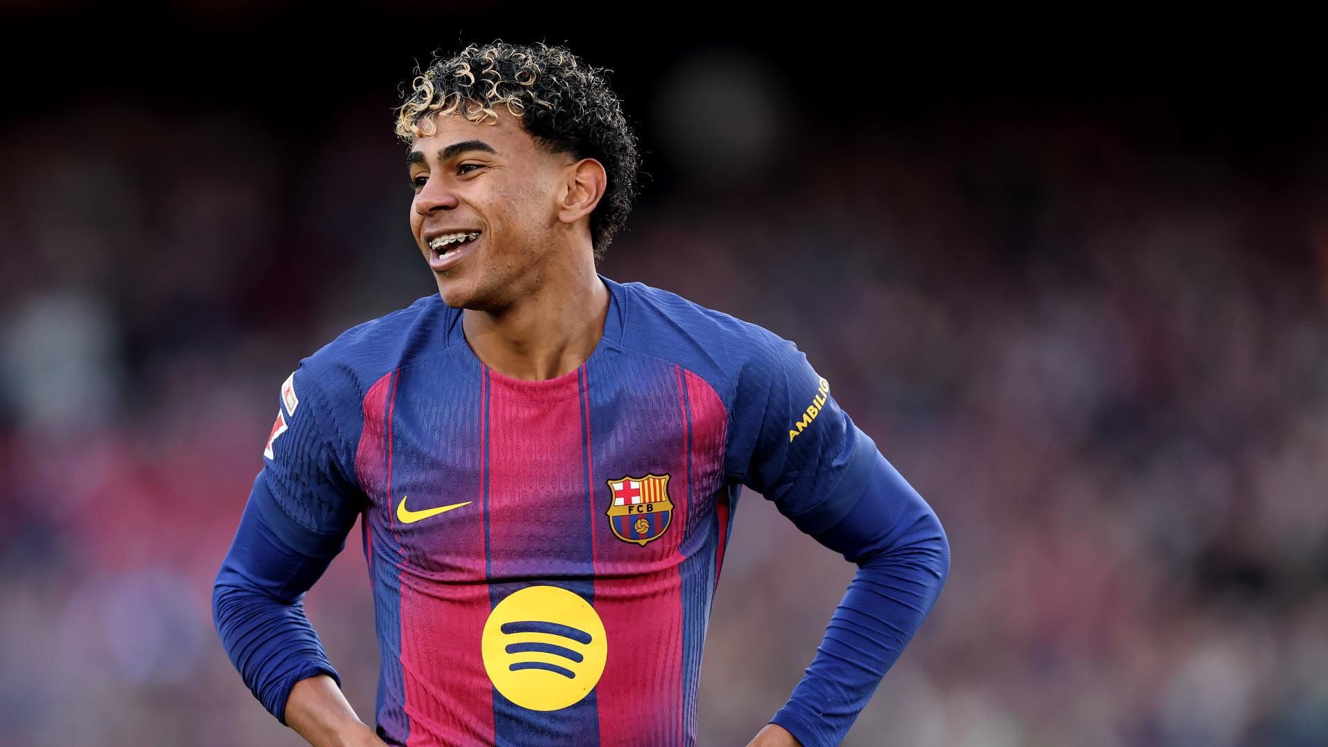 巴塞罗那少年马克·伯纳尔第一个进球为“梦想”时刻欢呼