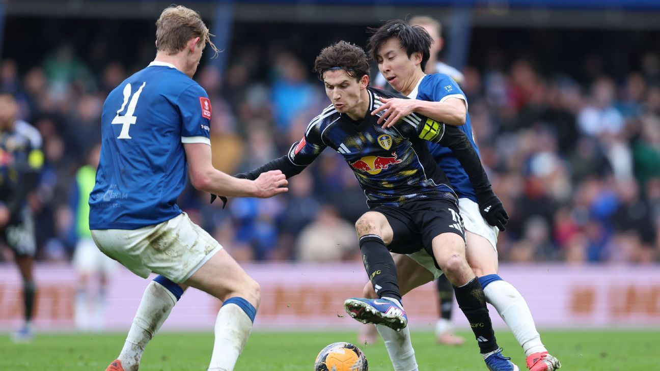 利兹队惊险过关，点球大战击败伯明翰队。