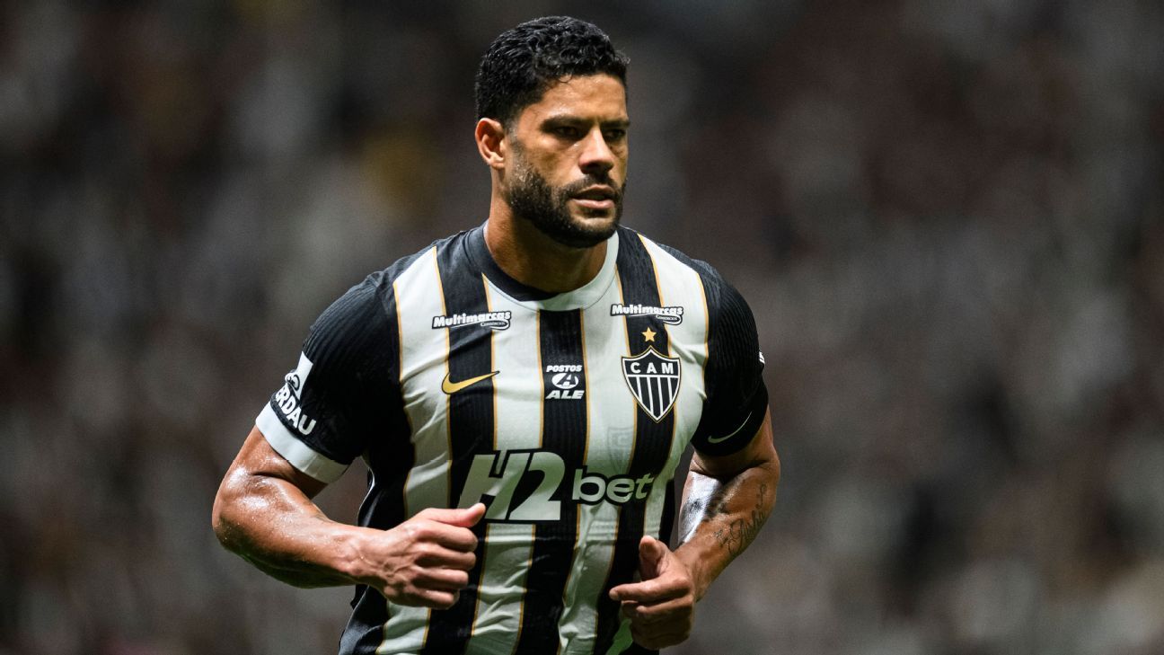 浩克挥拳出击，巴西决赛爆发大规模冲突，23名球员被罚下场。