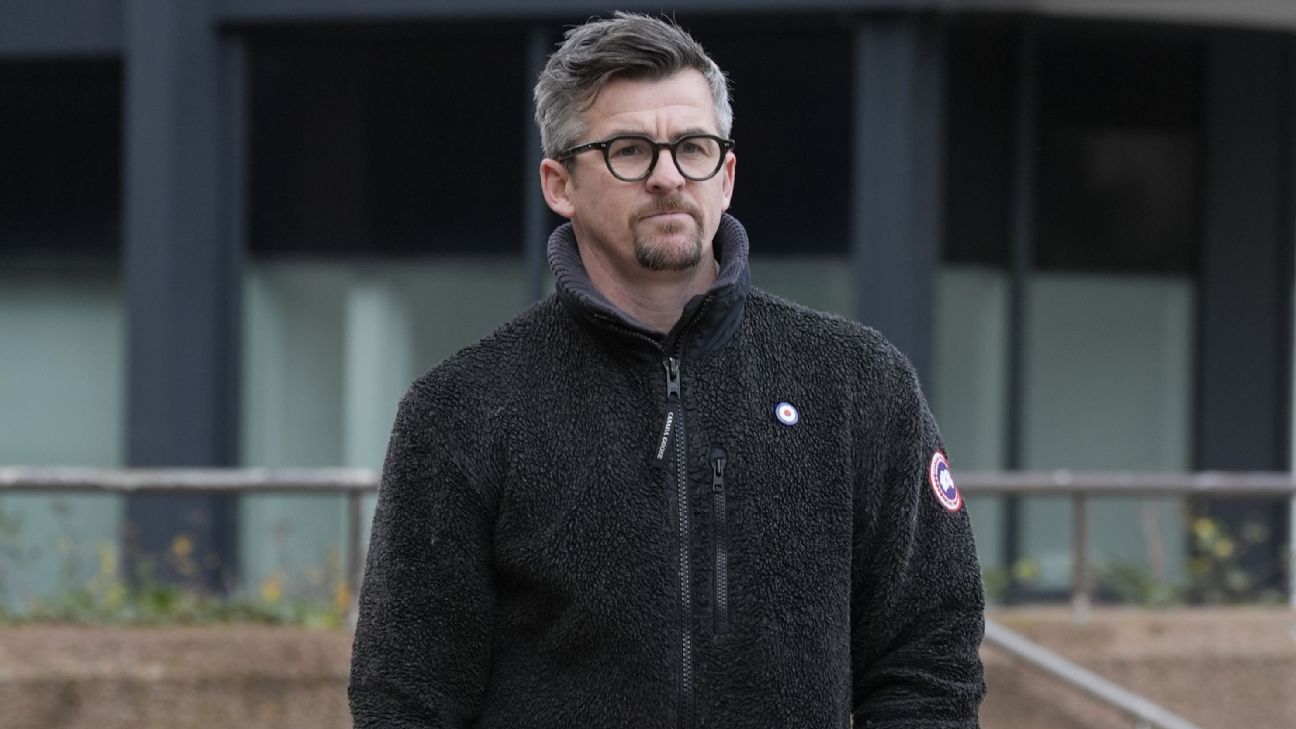 乔伊·巴顿因涉嫌在高尔夫俱乐部附近实施袭击而被起诉。