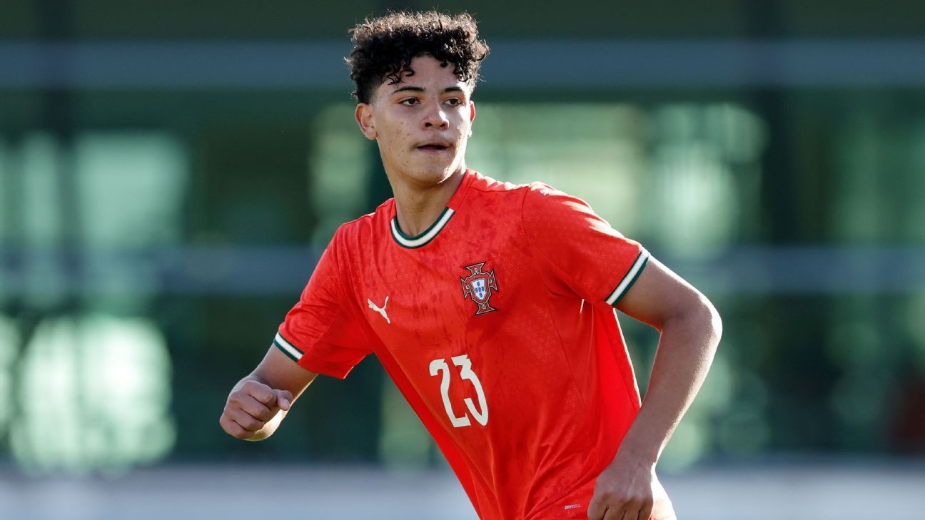 据消息人士透露，克里斯蒂亚诺·罗纳尔多的长子已随皇家马德里青训营训练。