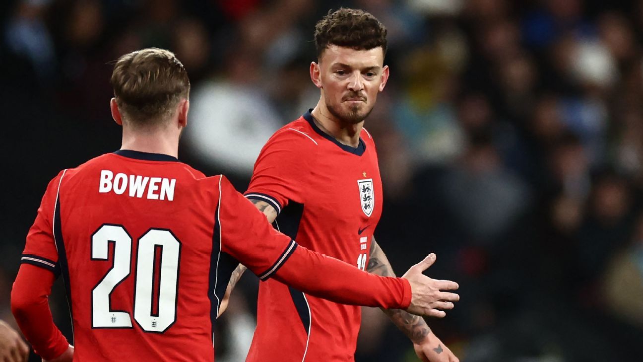 本·怀特在对阵乌拉圭的复出战中遭英格兰球迷嘘声。