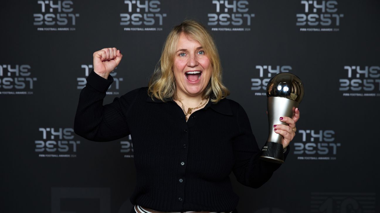 国际足联最佳奖：埃玛·海耶斯荣膺年度最佳教练，完美收官